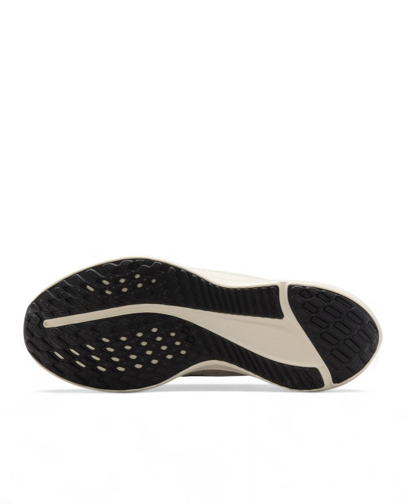 Nike Quest 5 - Sail Black Coconut Milk