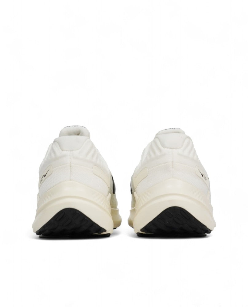 Nike Quest 5 - Sail Black Coconut Milk